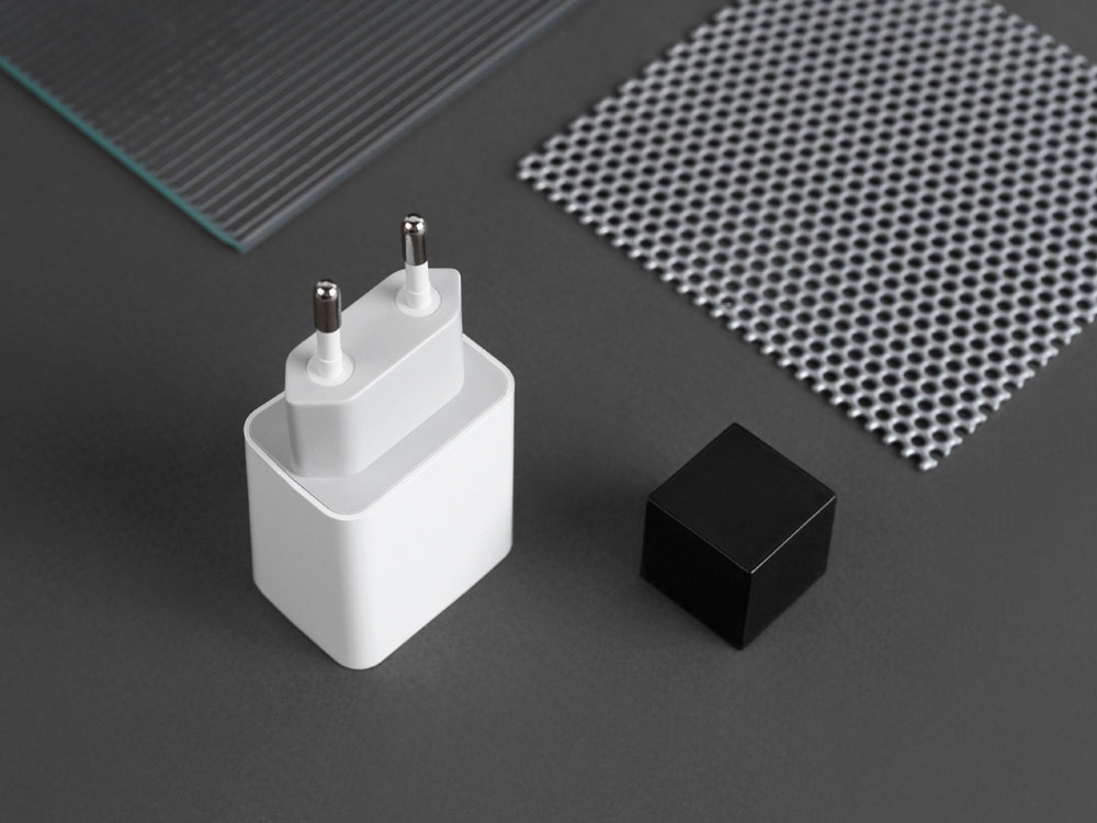 Сетевое зарядное устройство NEO ZQ3 PD, 20 Вт