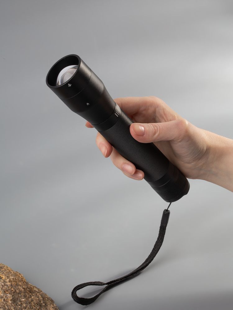 Фонарь с фокусировкой луча Skyddas