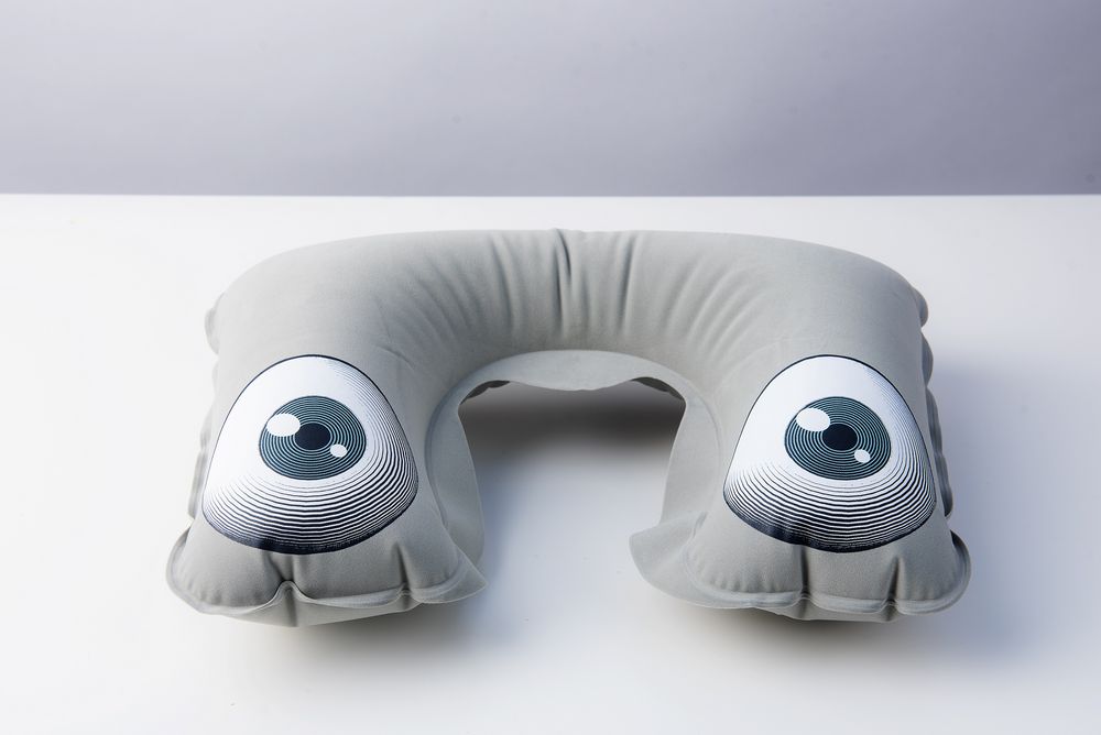 Надувная подушка под шею в чехле Sleep