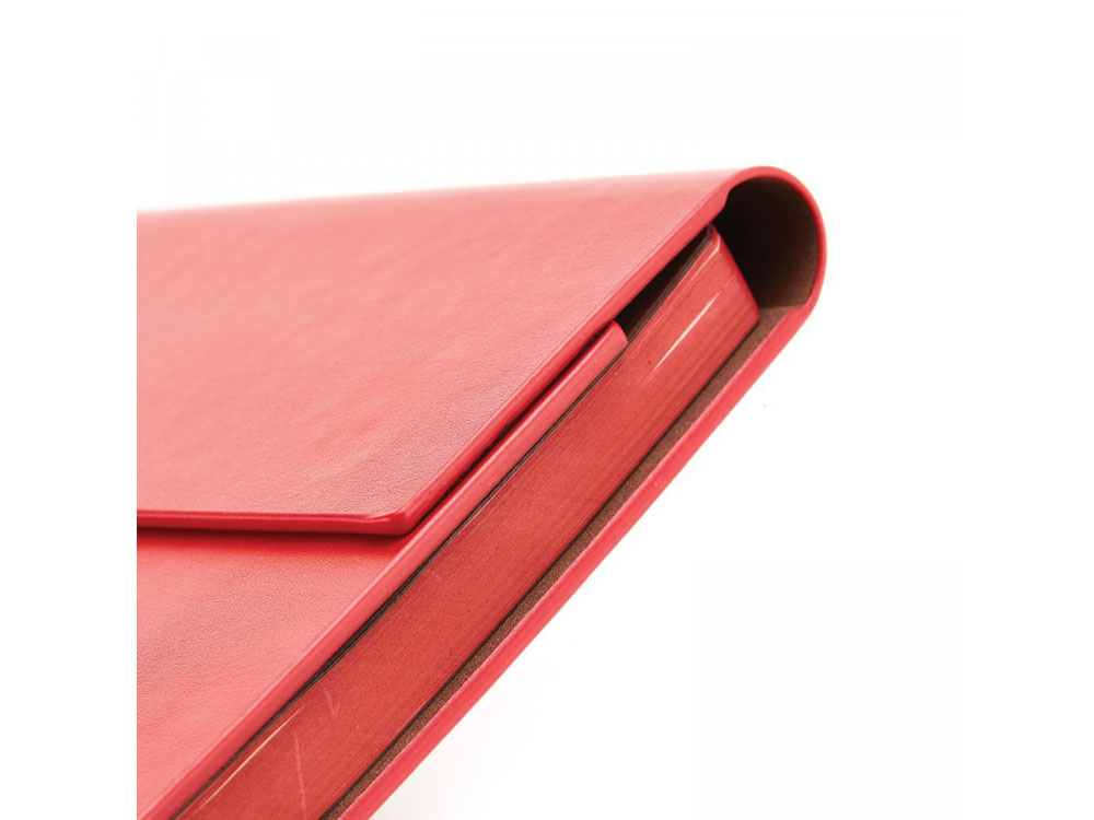 Ежедневник недатированный с магнитным клапаном А5 Waltz