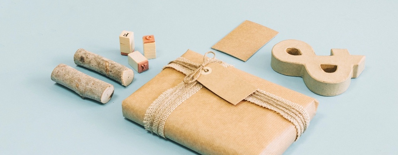 Что подарить на мероприятии? Гид по сувенирам, которые работают